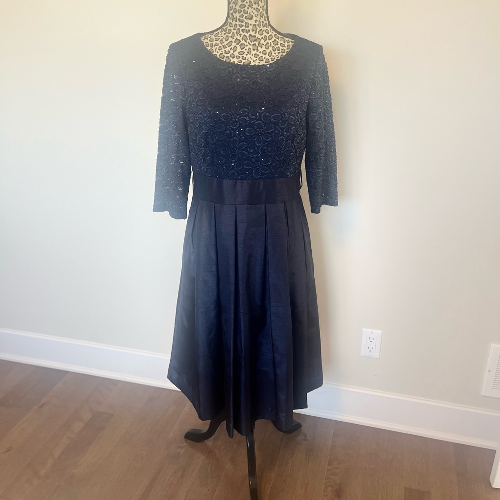 Eliza J Elegant dark blue  Garment